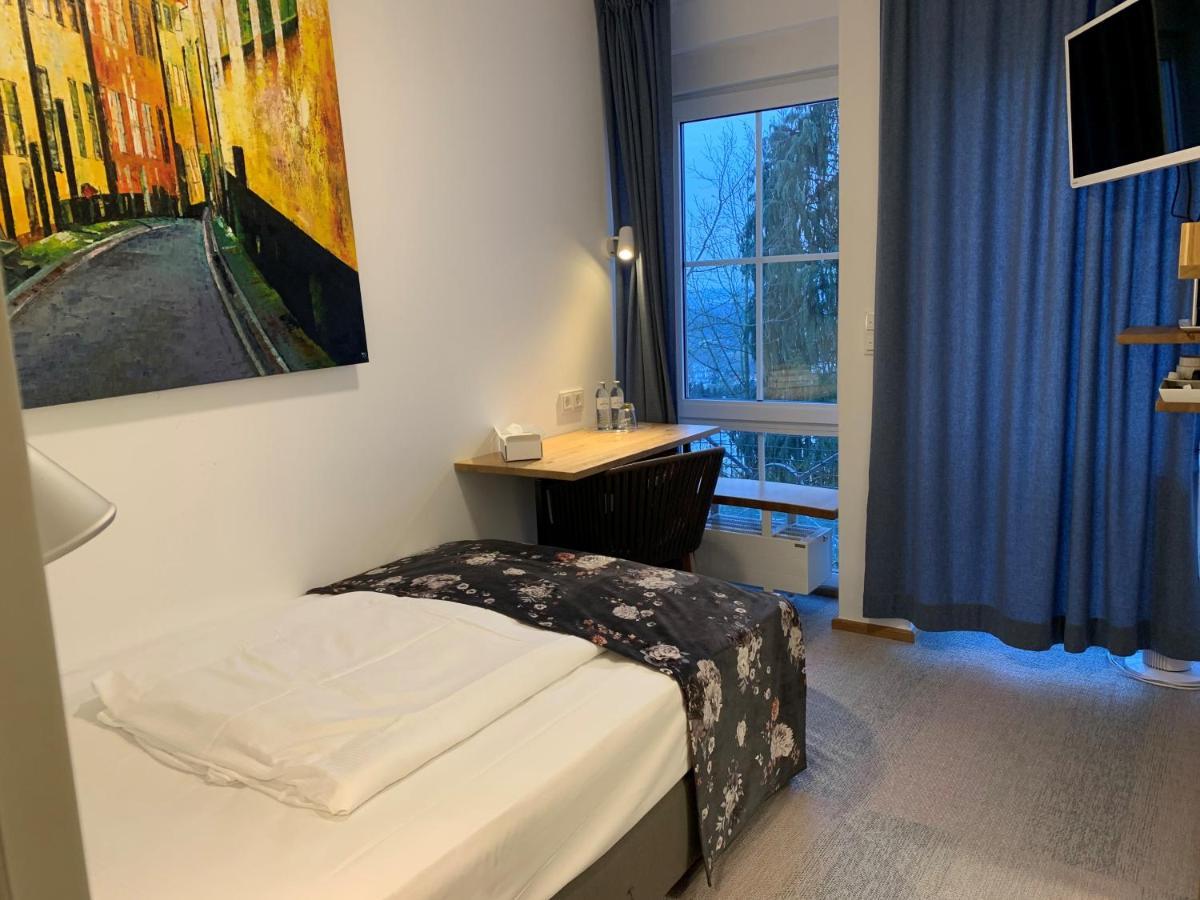 Hotel Schoene Aussicht Франкфурт-на-Майне Экстерьер фото
