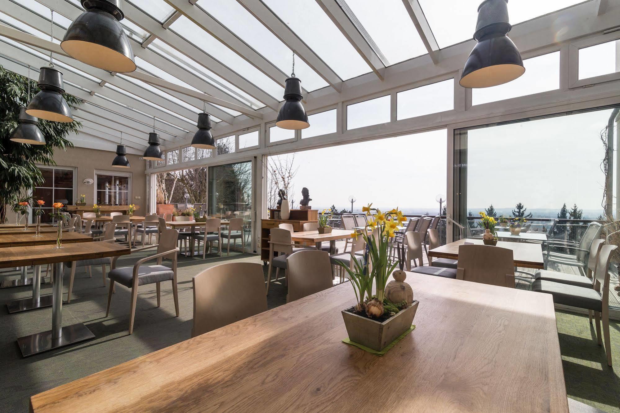 Hotel Schoene Aussicht Франкфурт-на-Майне Экстерьер фото