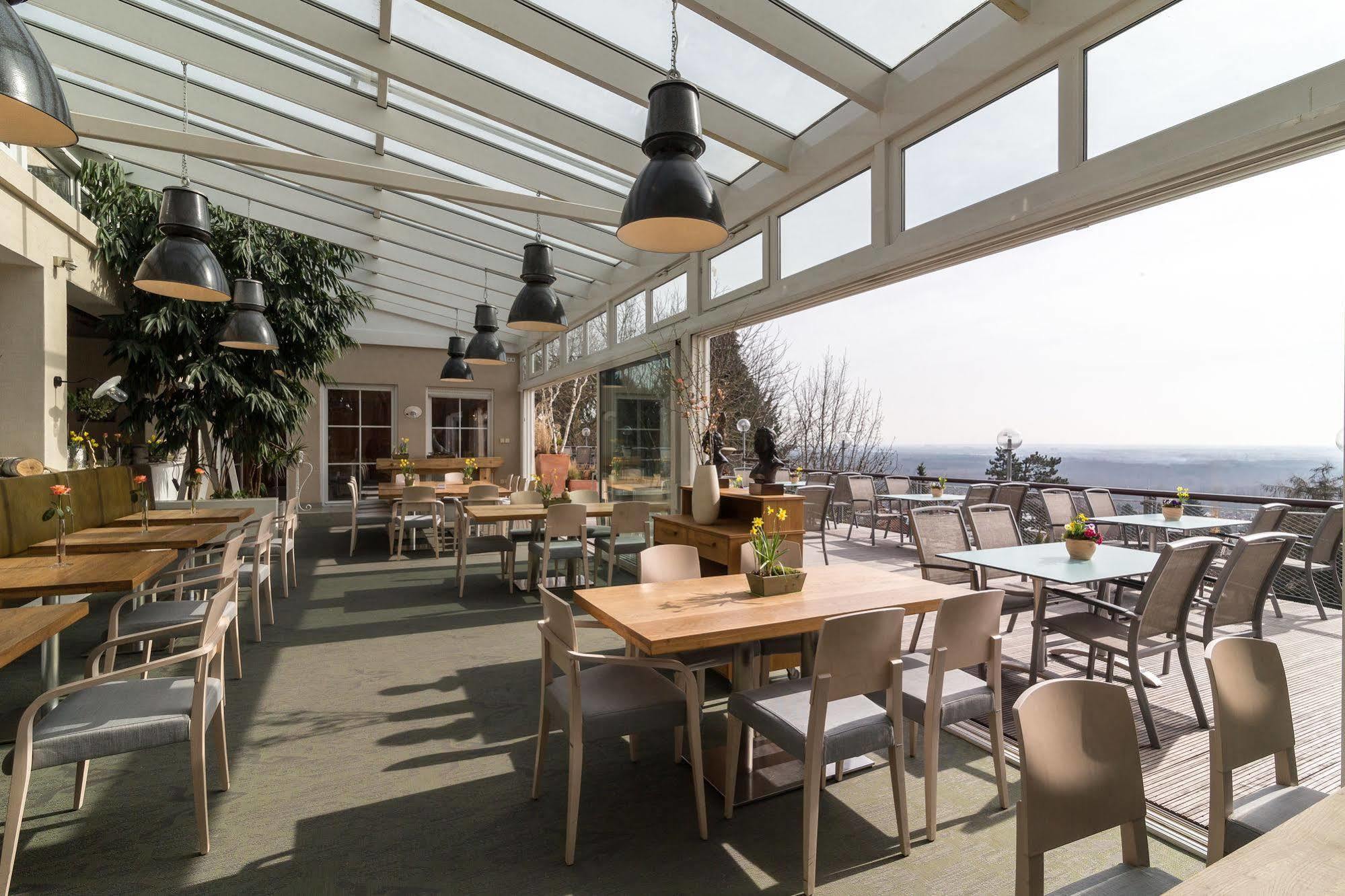 Hotel Schoene Aussicht Франкфурт-на-Майне Экстерьер фото